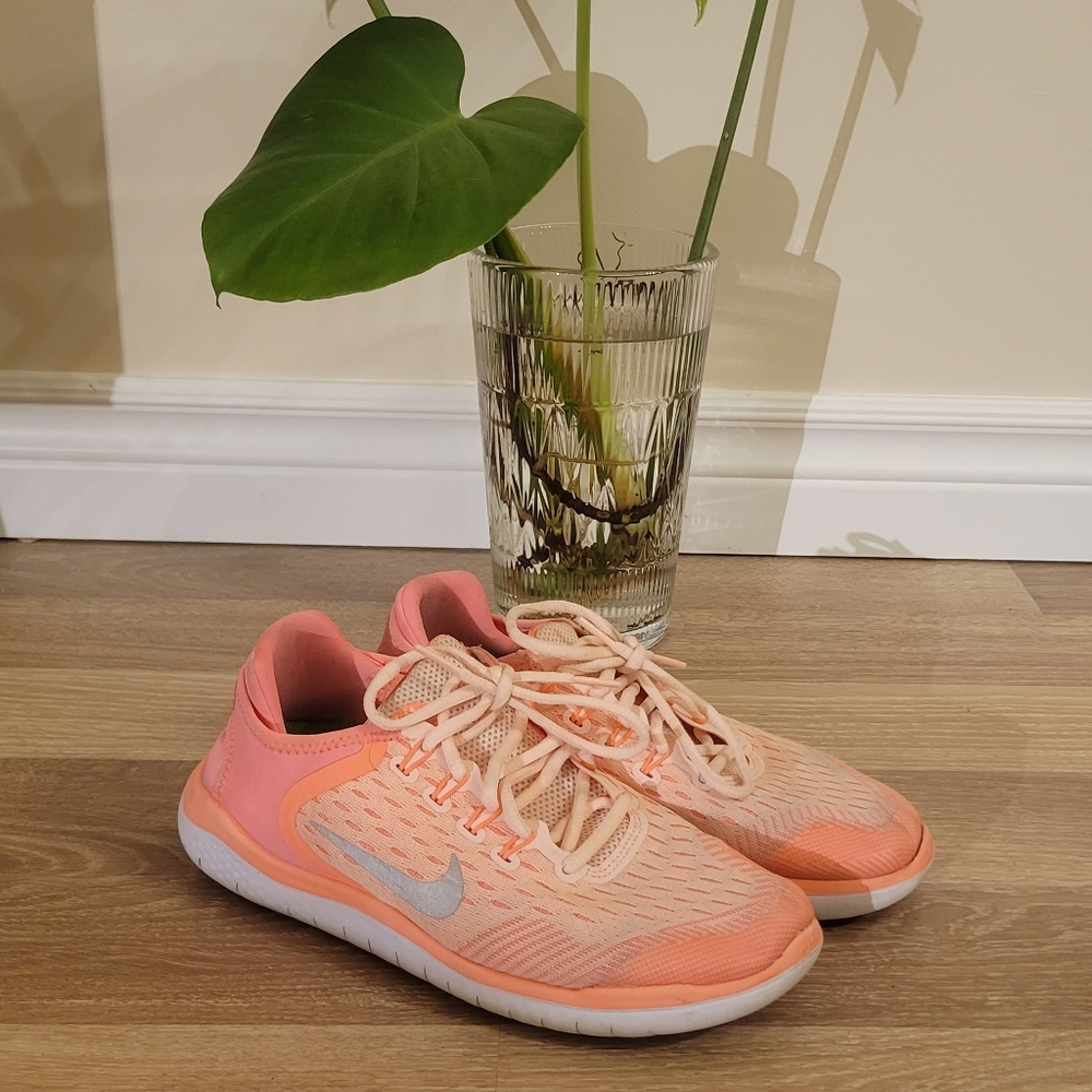 Nike Women's Peach Running Shoes